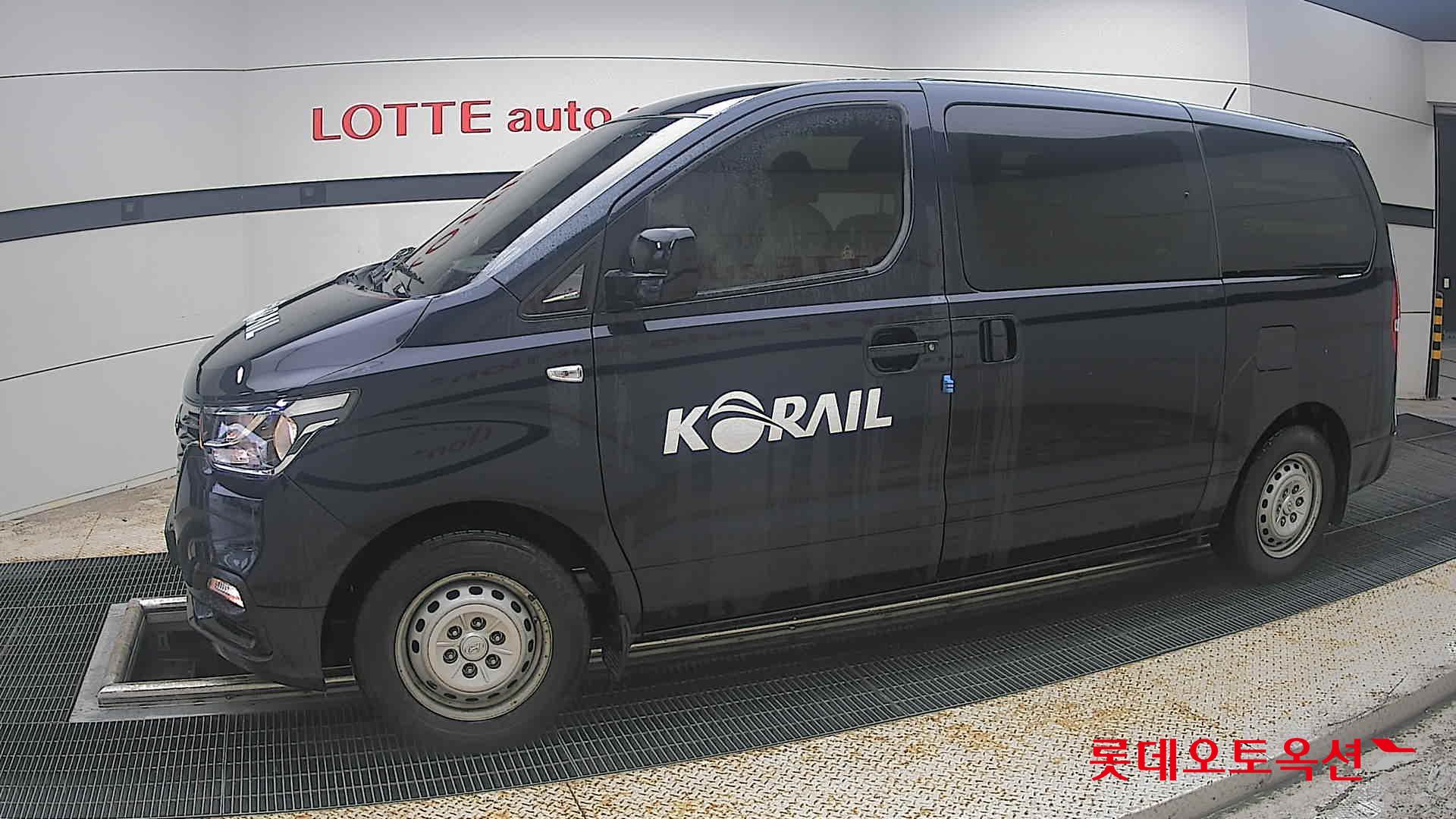 2021 - hyundai grand starex