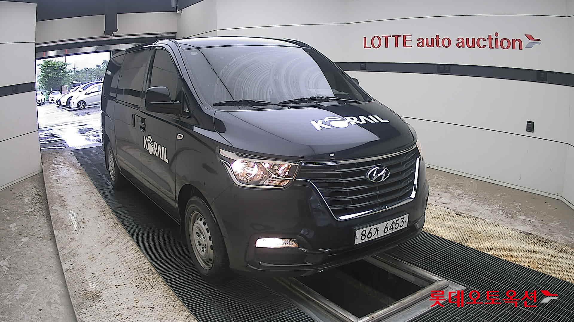 2021 - hyundai grand starex