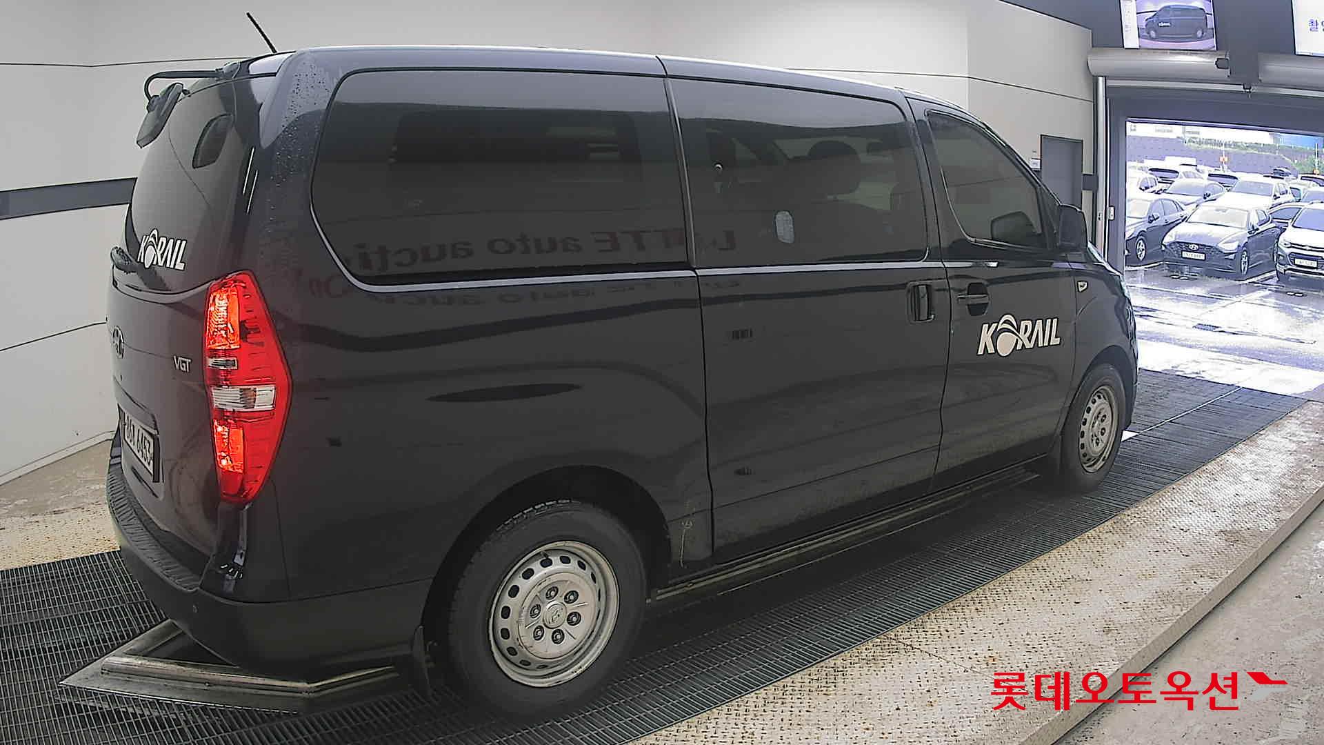 2021 - hyundai grand starex