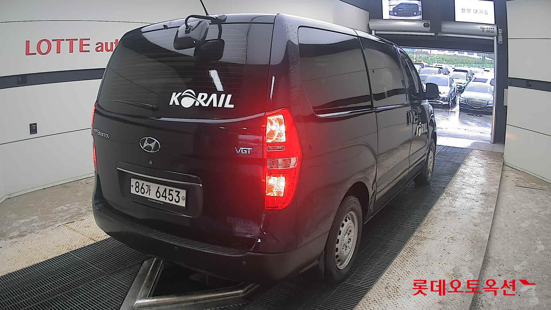 2021 - hyundai grand starex