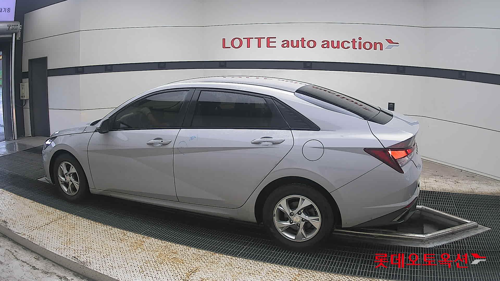 2021 - hyundai avante