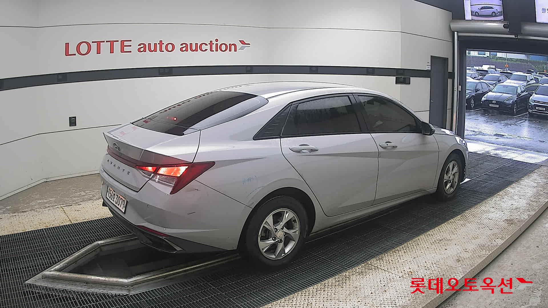 2021 - hyundai avante