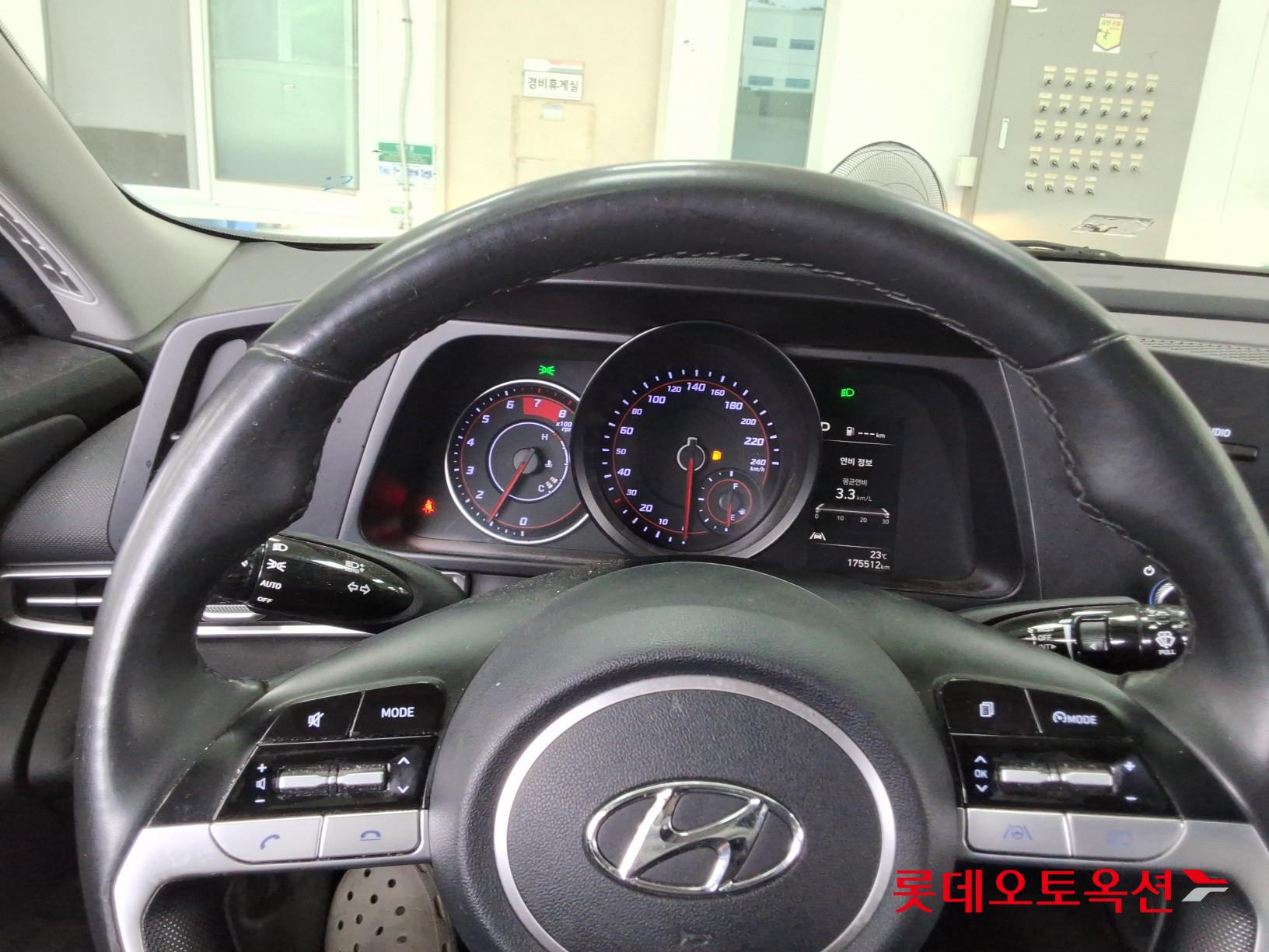 2021 - hyundai avante