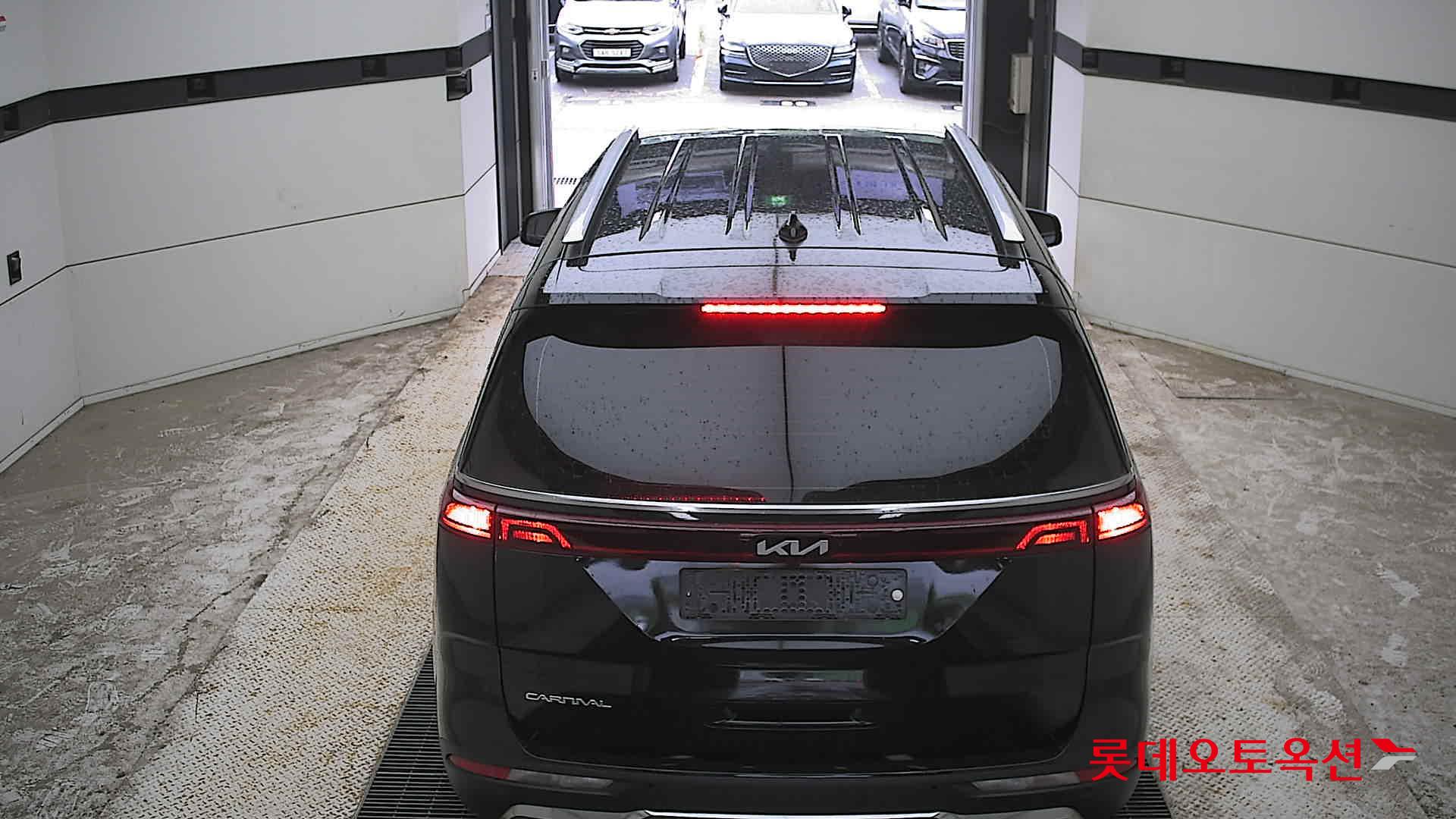 2023 - kia carnival