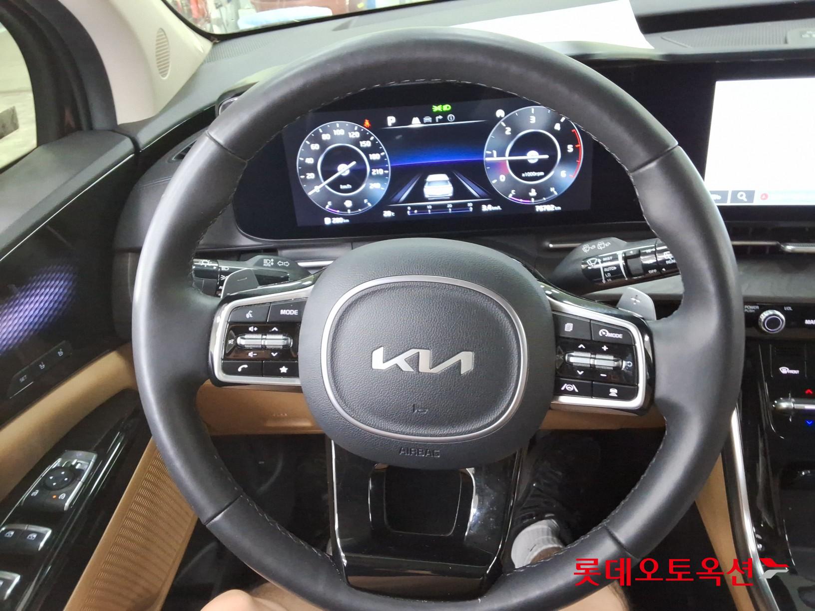 2023 - kia carnival