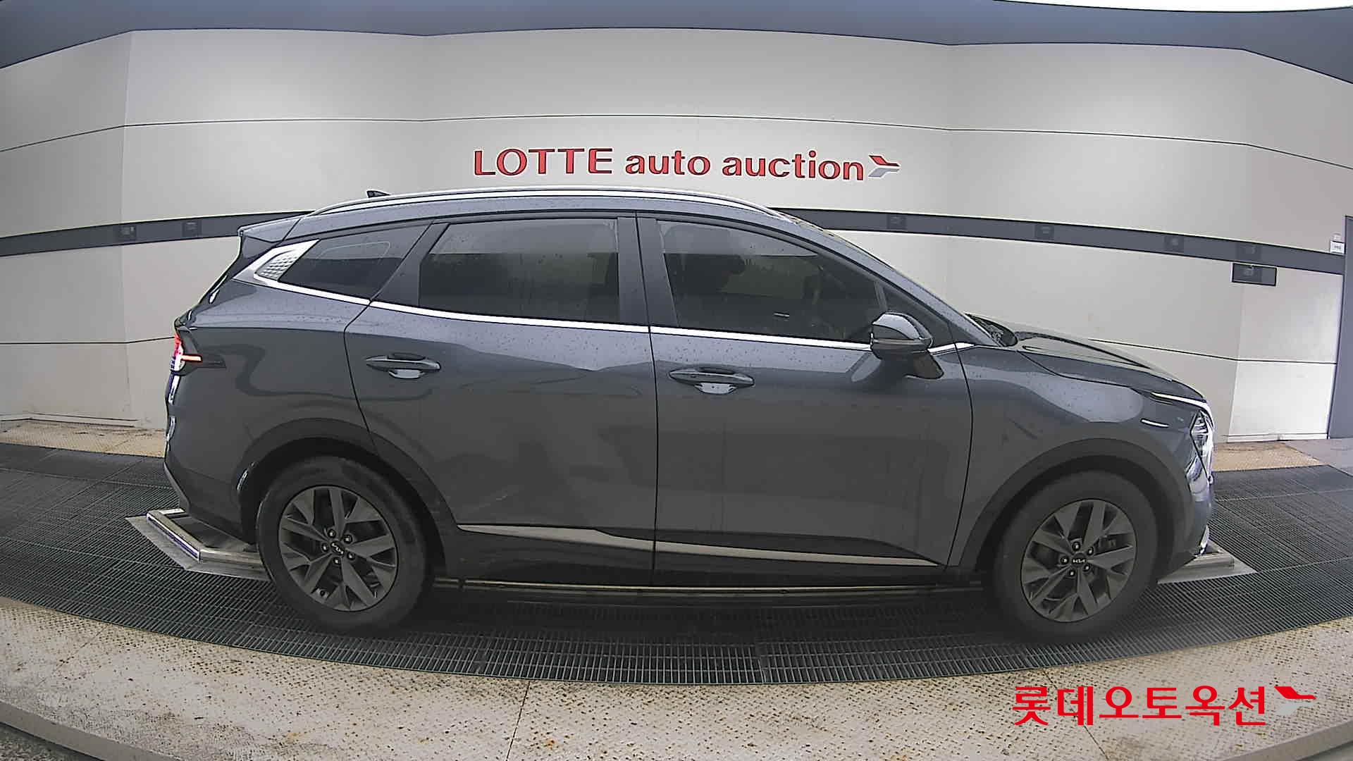2022 - kia sportage