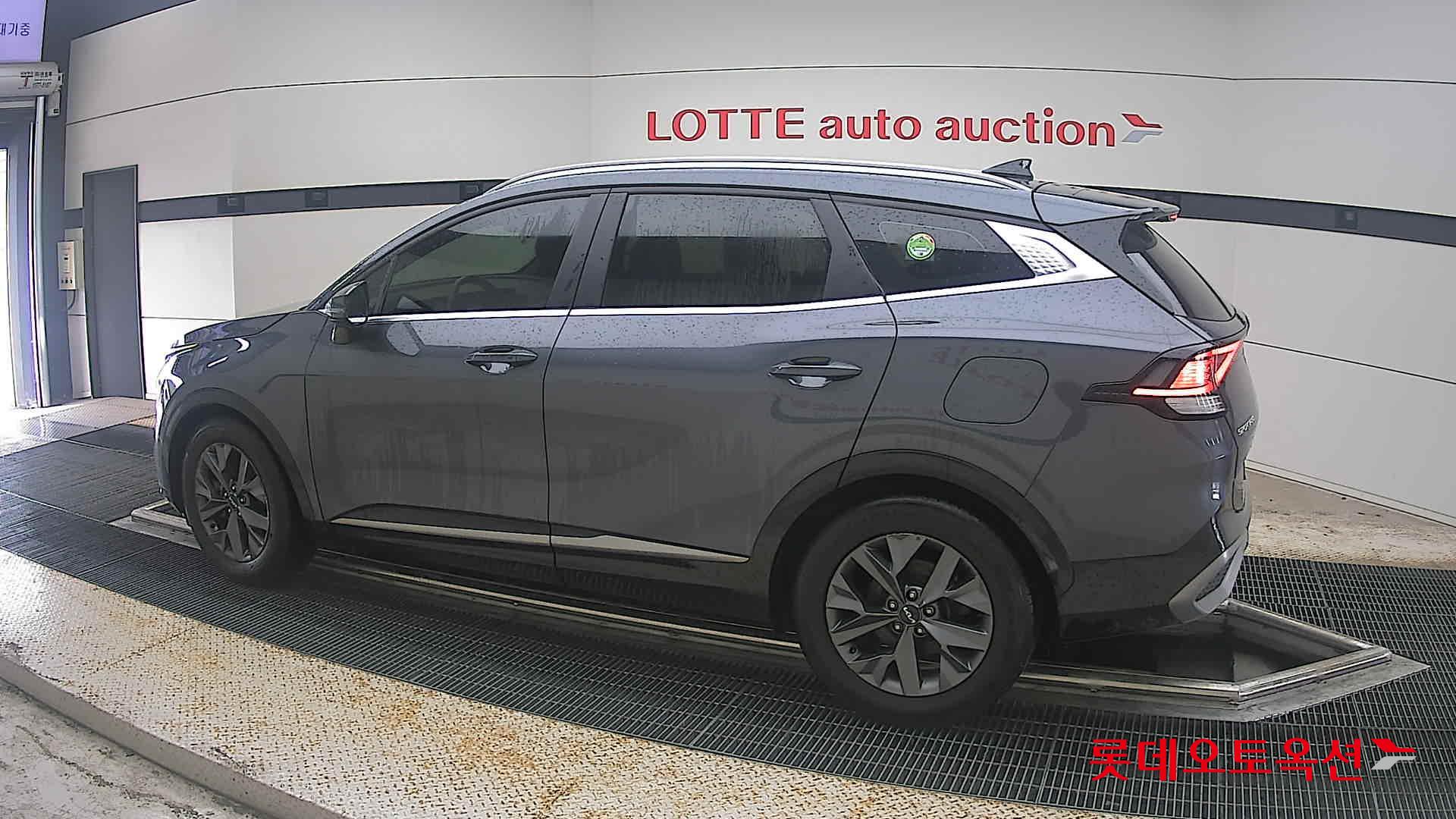 2022 - kia sportage