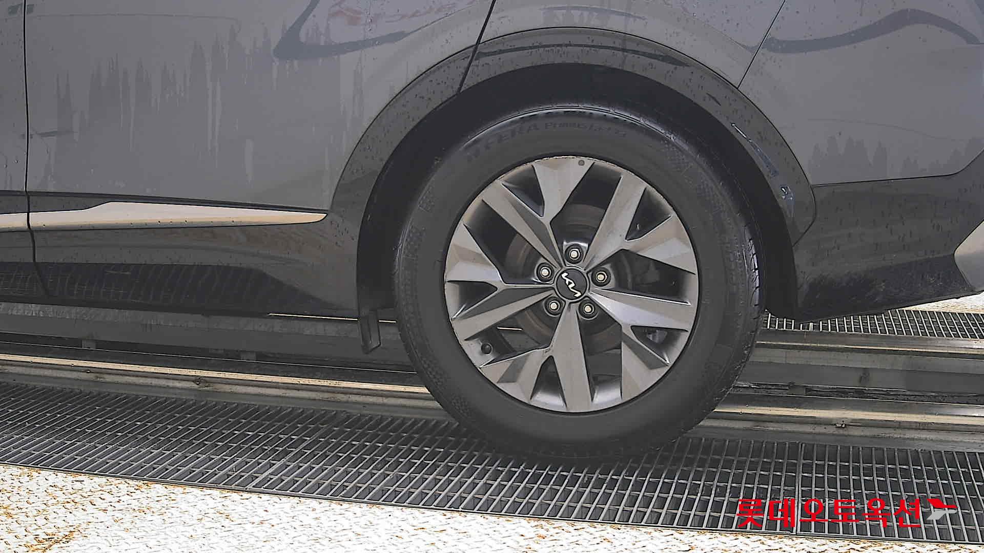2022 - kia sportage