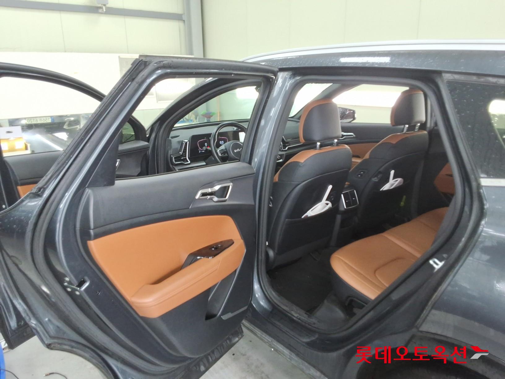 2022 - kia sportage