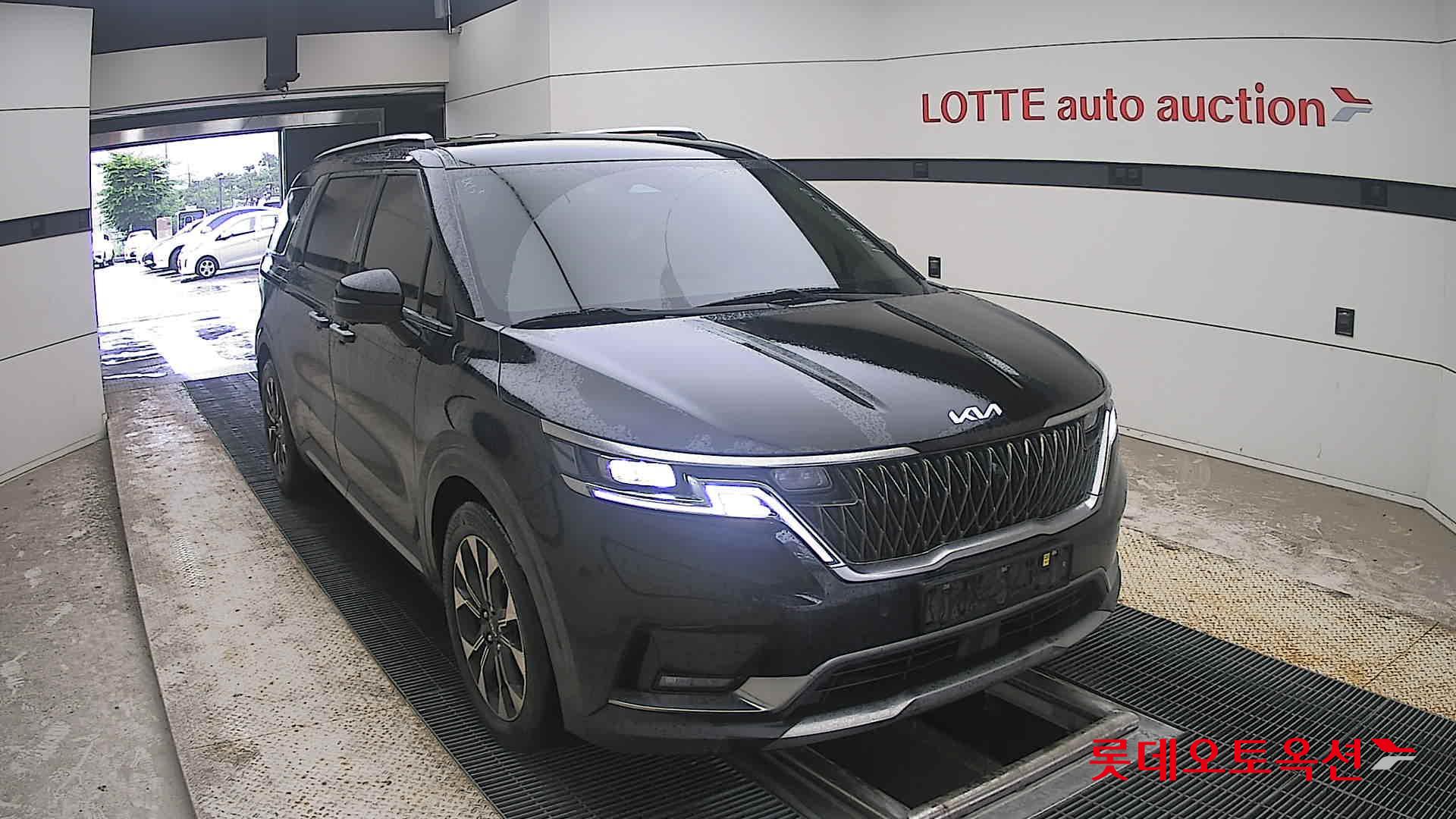2022 - kia carnival