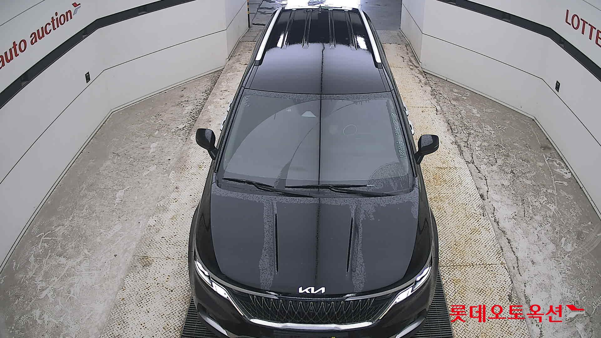 2022 - kia carnival