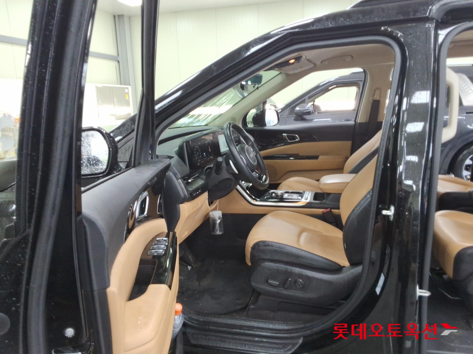 2022 - kia carnival