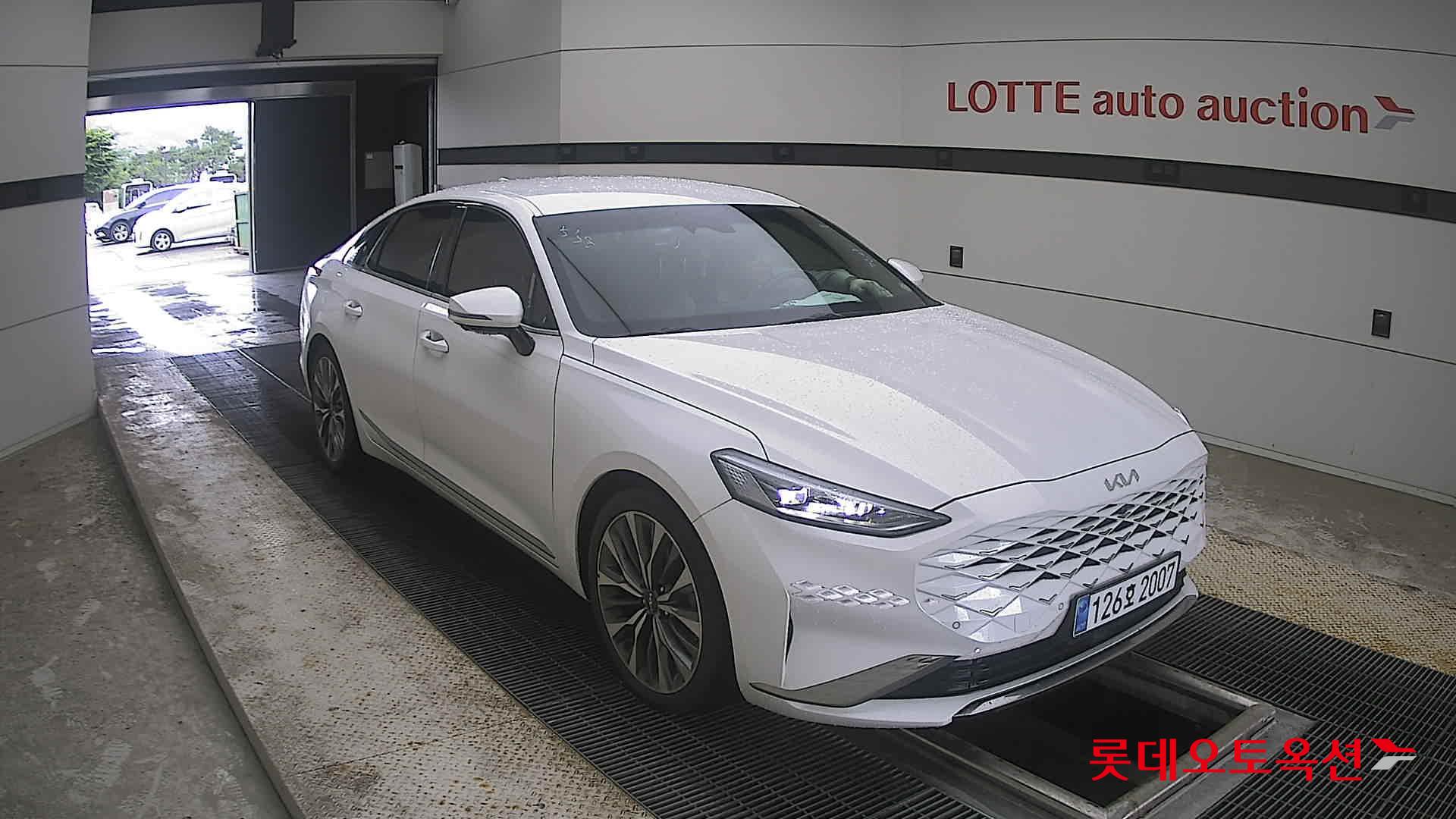2022 - kia k8