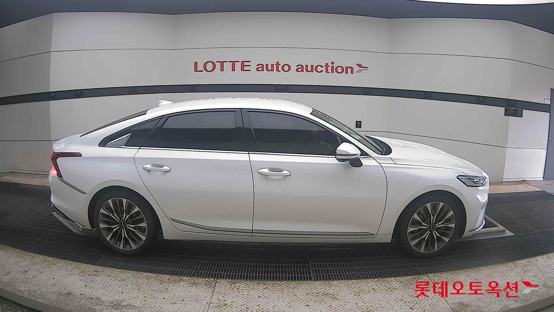 2022 - kia k8