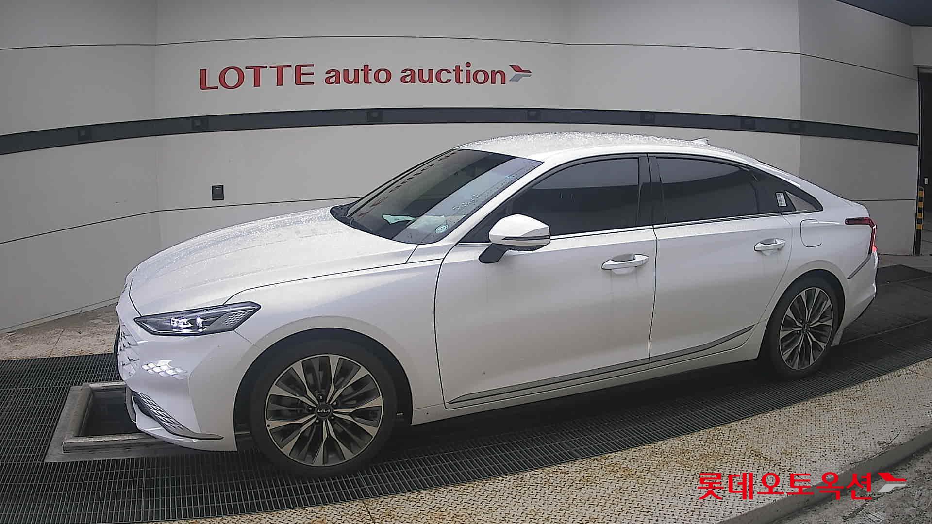 2022 - kia k8
