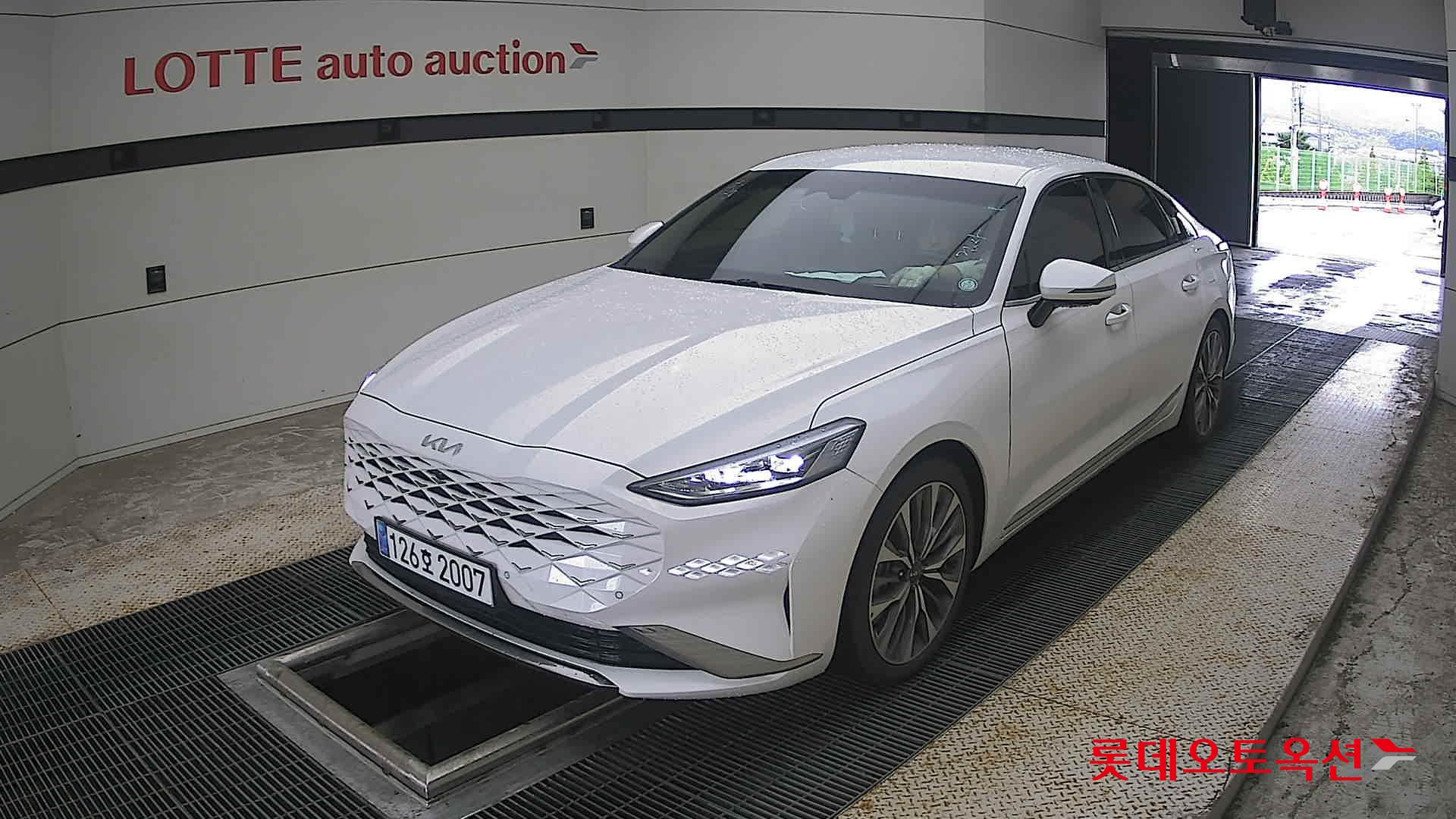 2022 - kia k8