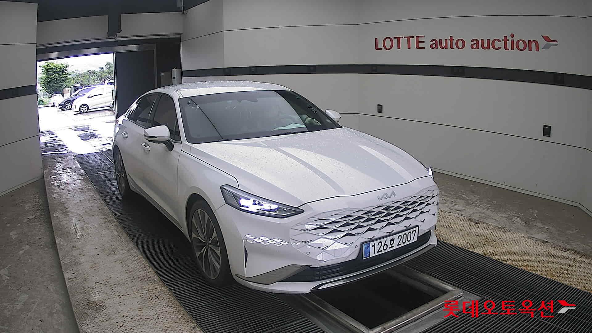 2022 - kia k8