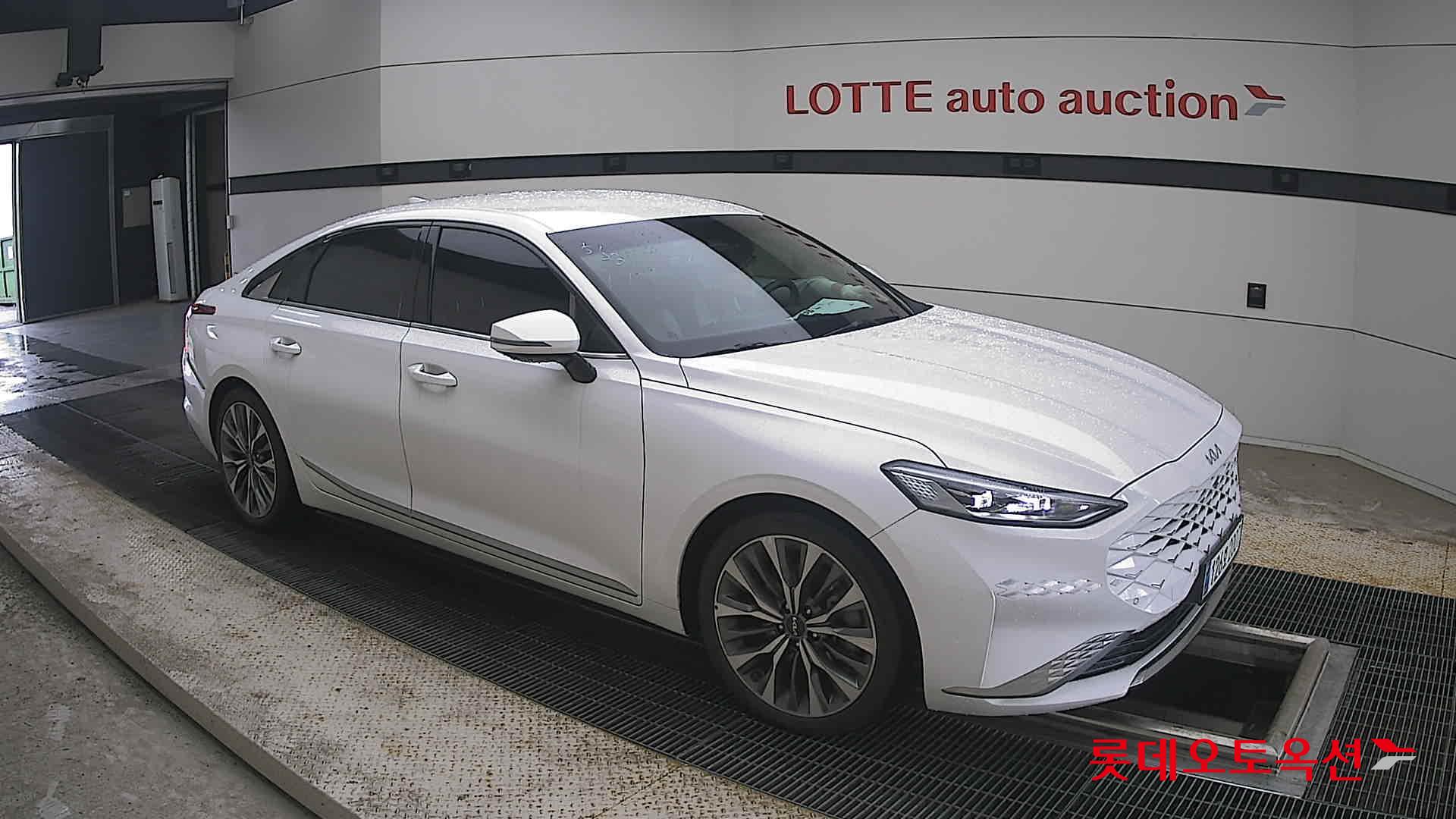 2022 - kia k8