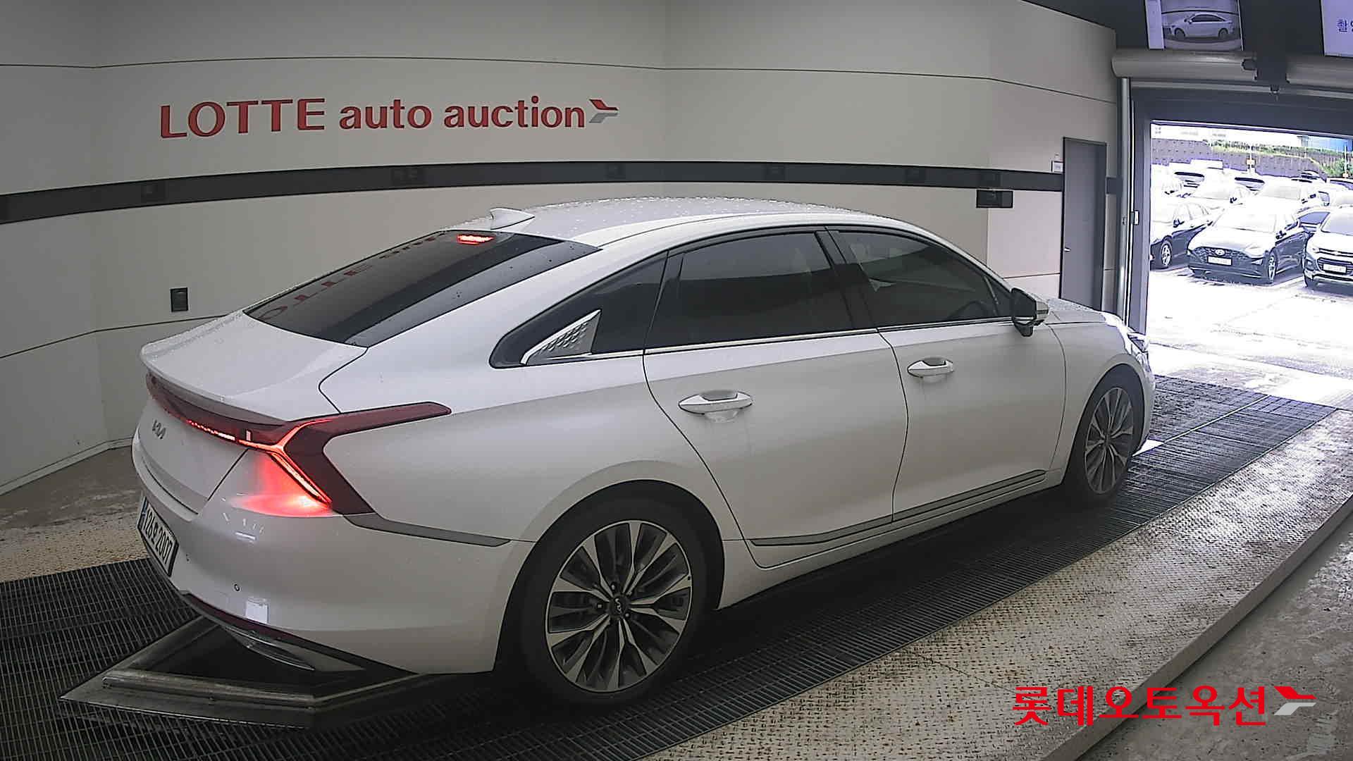 2022 - kia k8