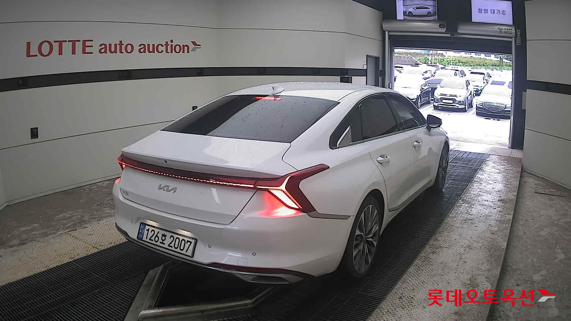 2022 - kia k8