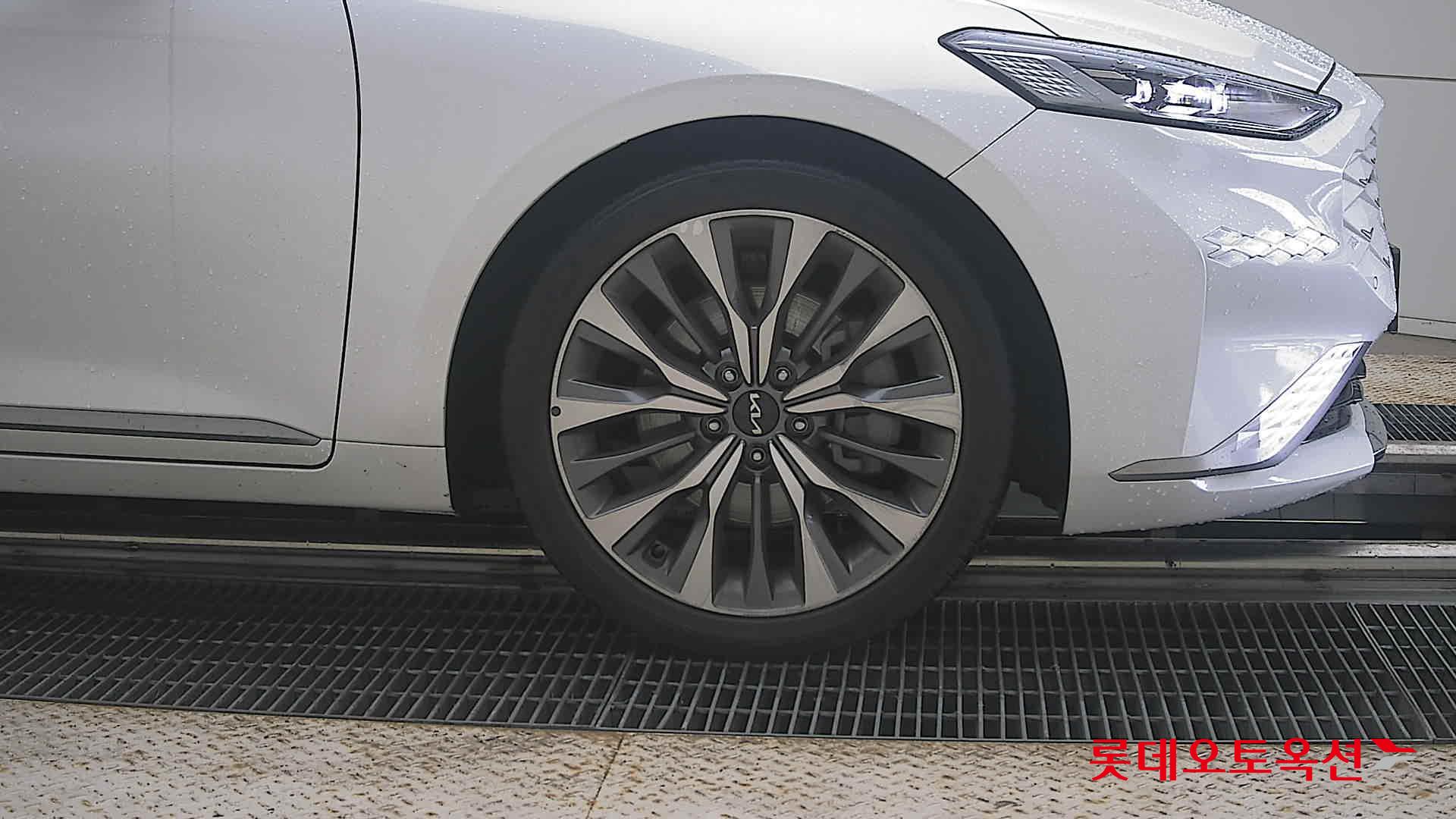 2022 - kia k8