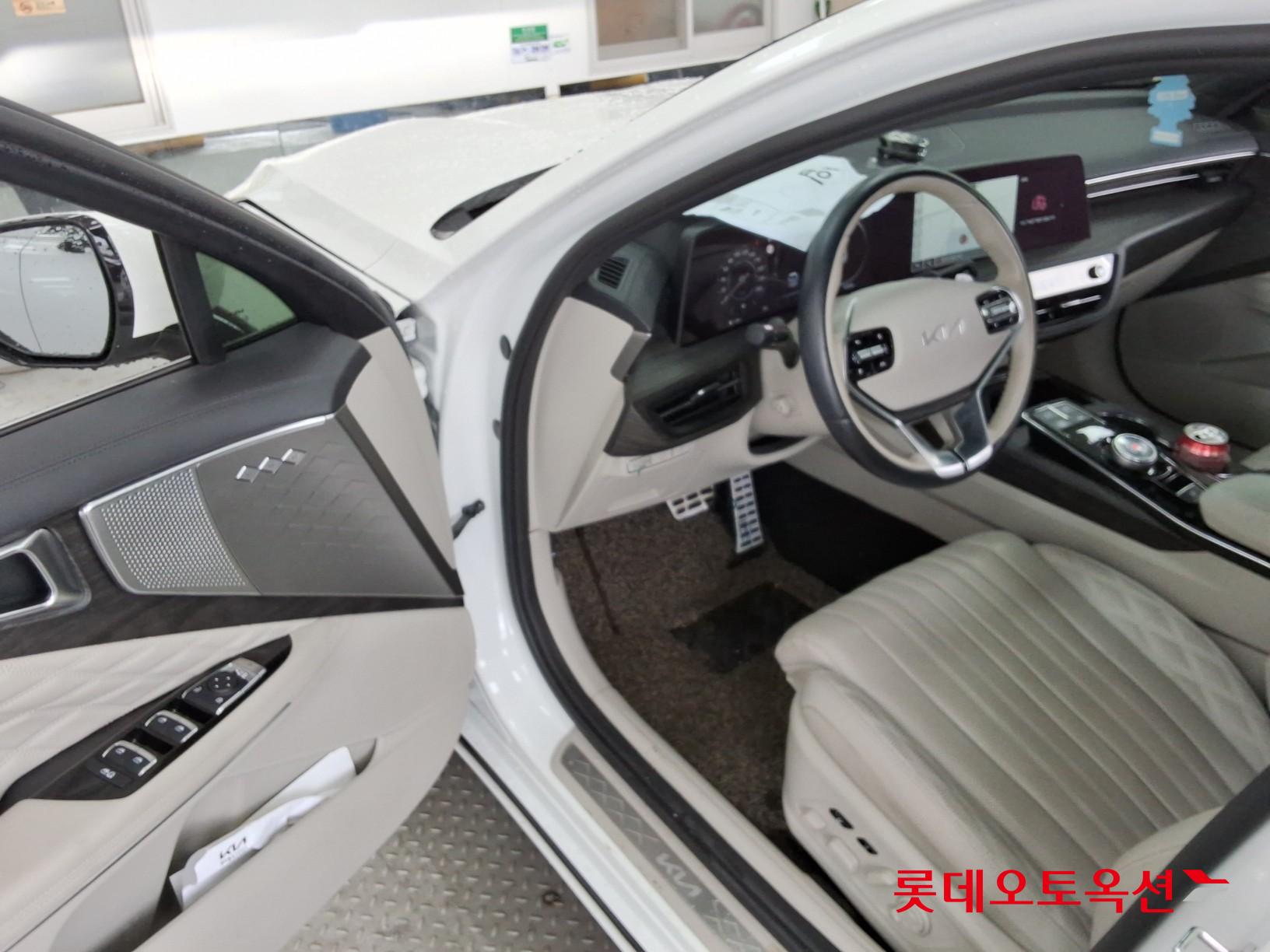 2022 - kia k8