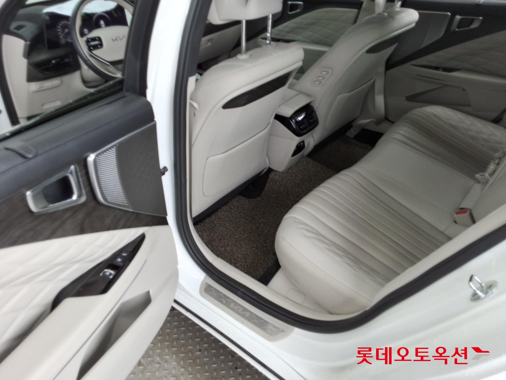 2022 - kia k8