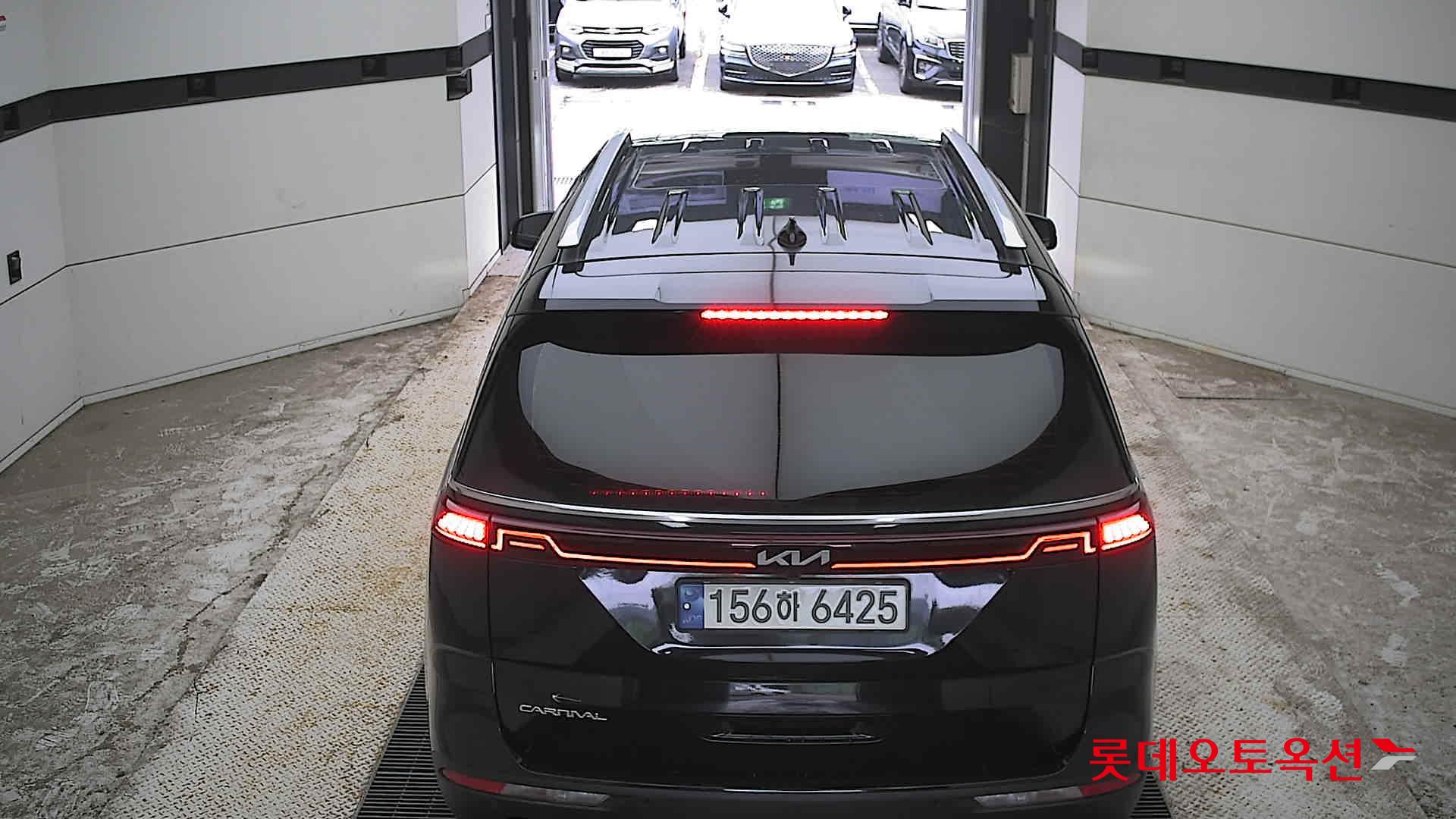 2023 - kia carnival