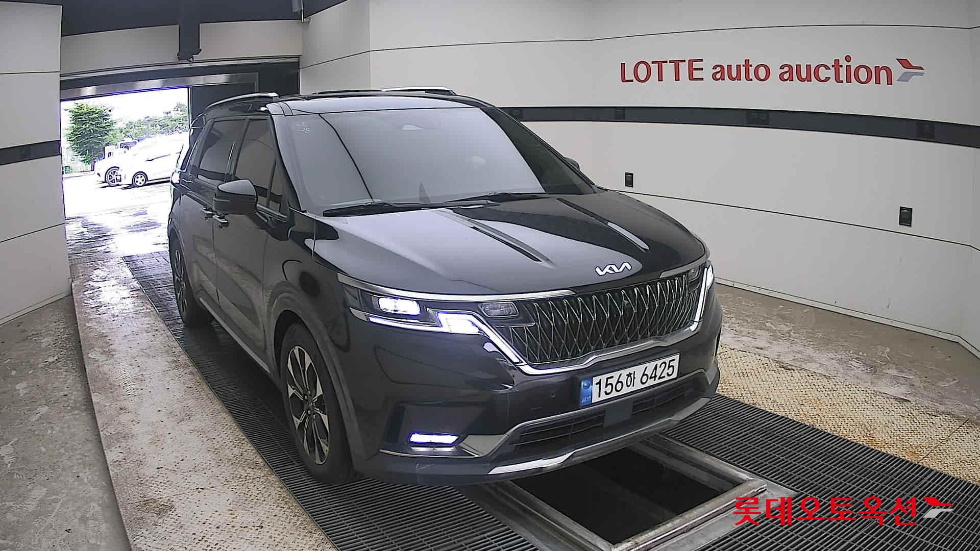 2023 - kia carnival