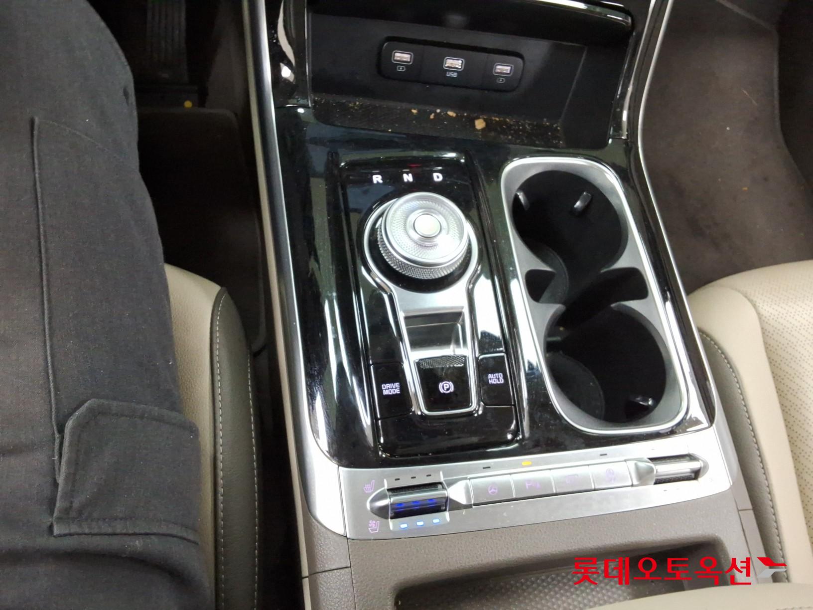 2023 - kia carnival