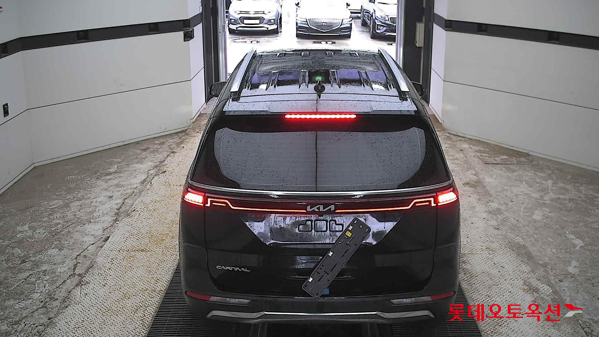2023 - kia carnival