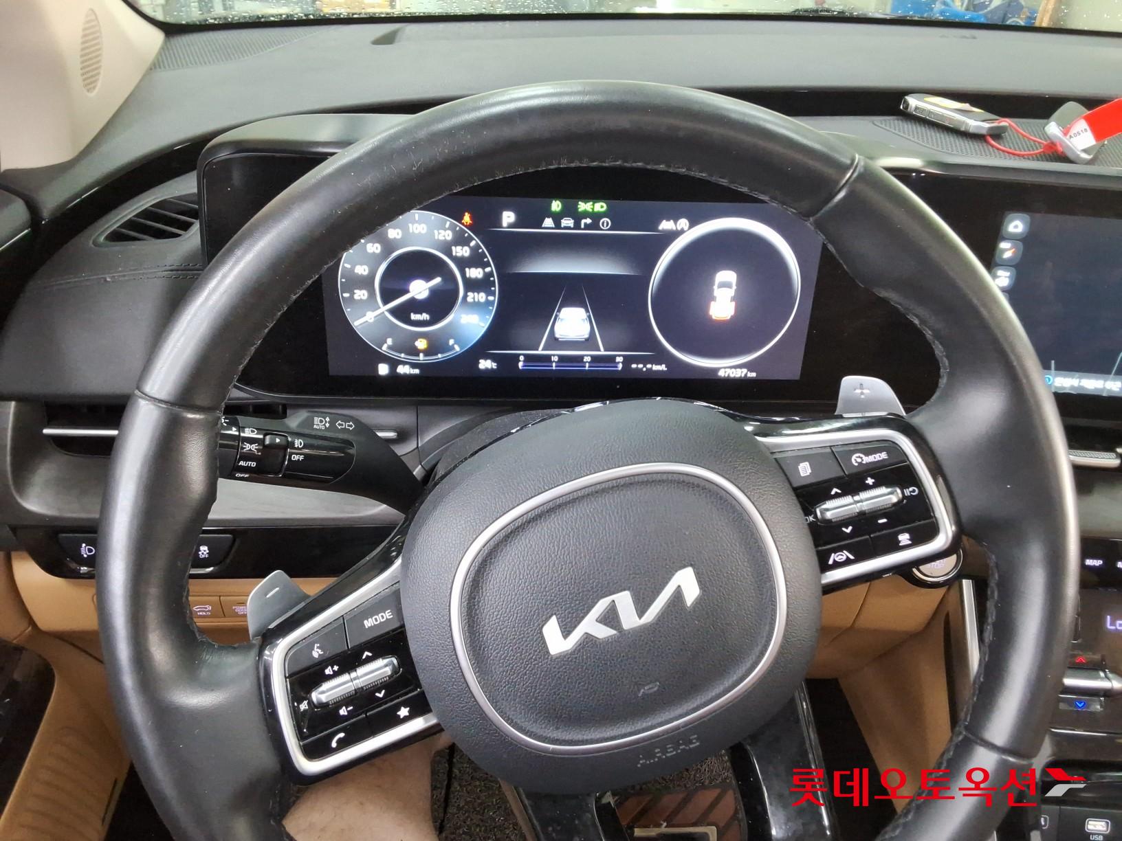 2023 - kia carnival
