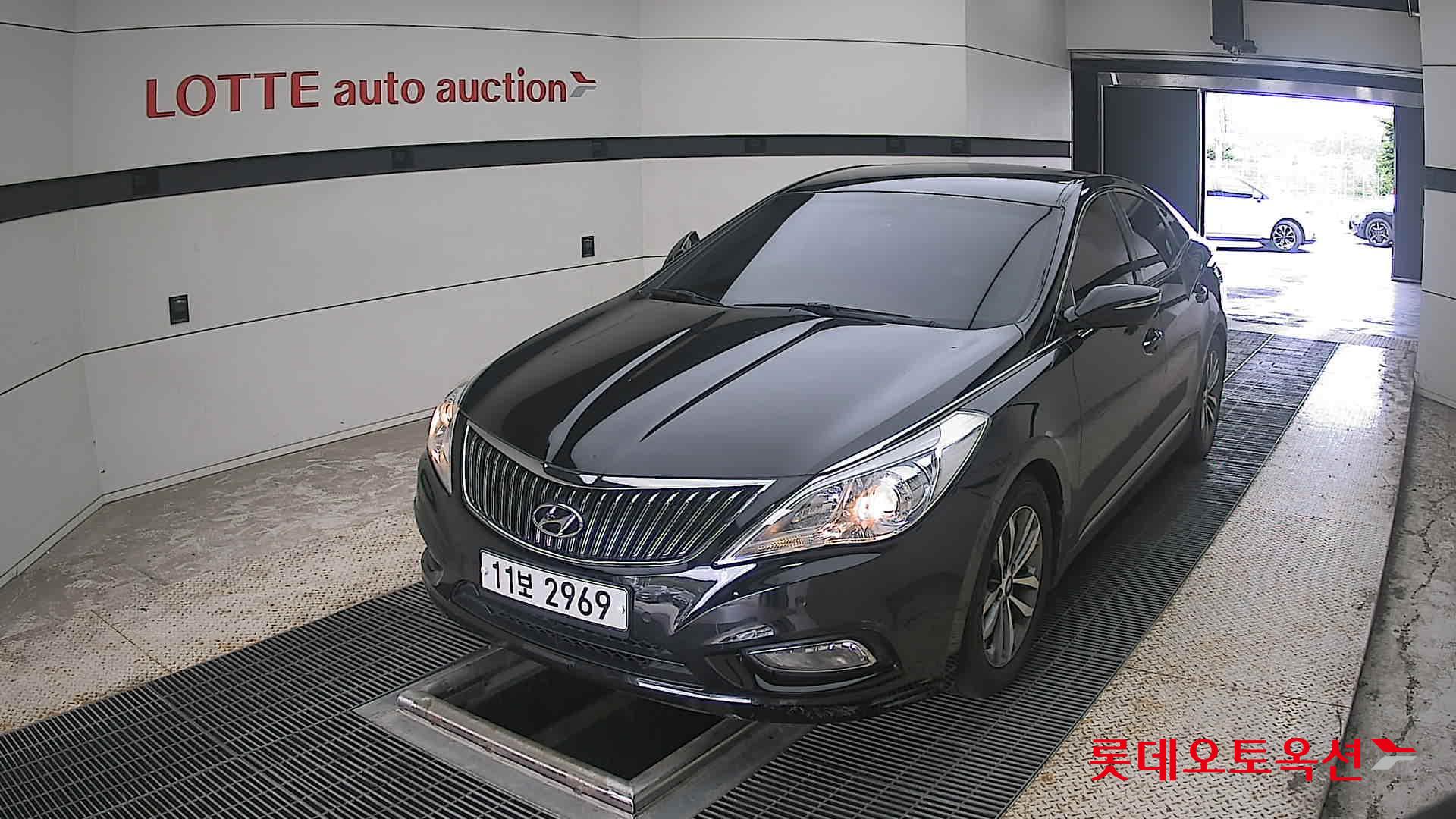 2011 - hyundai grandeur