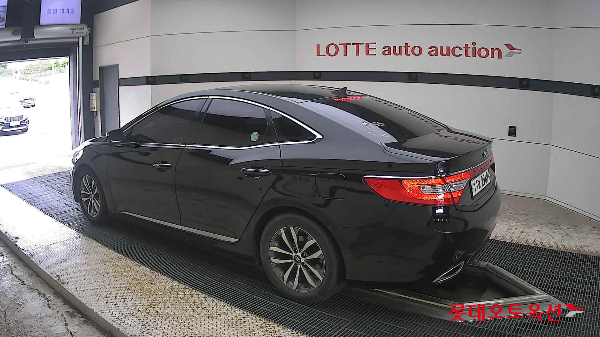 2011 - hyundai grandeur