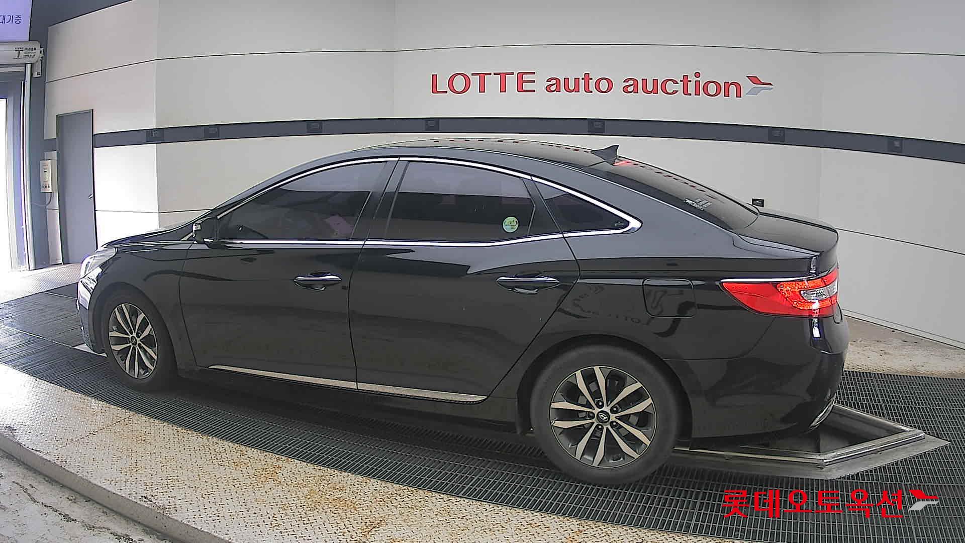 2011 - hyundai grandeur