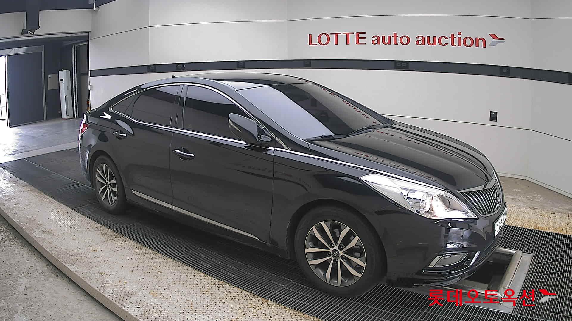 2011 - hyundai grandeur