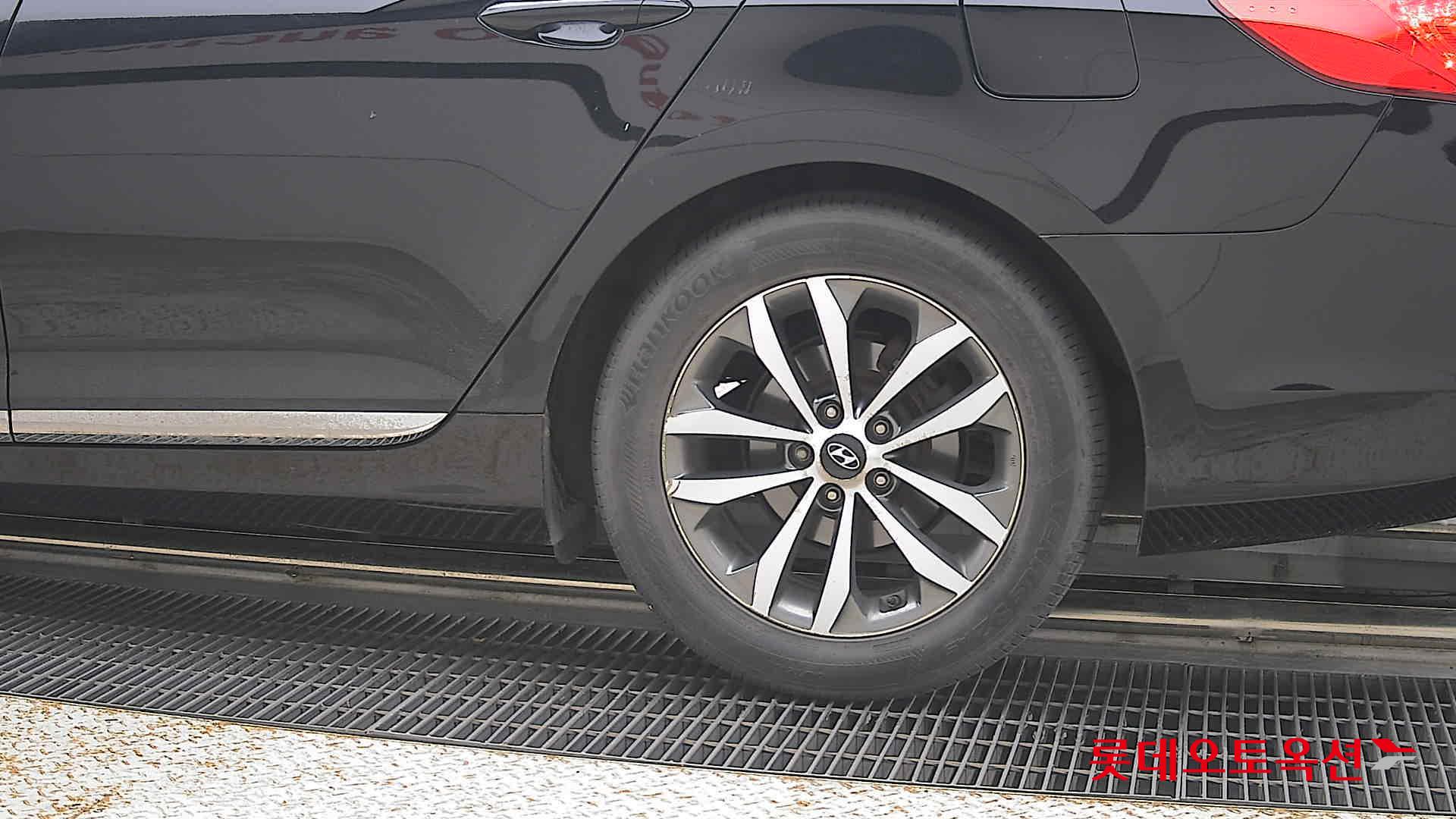 2011 - hyundai grandeur