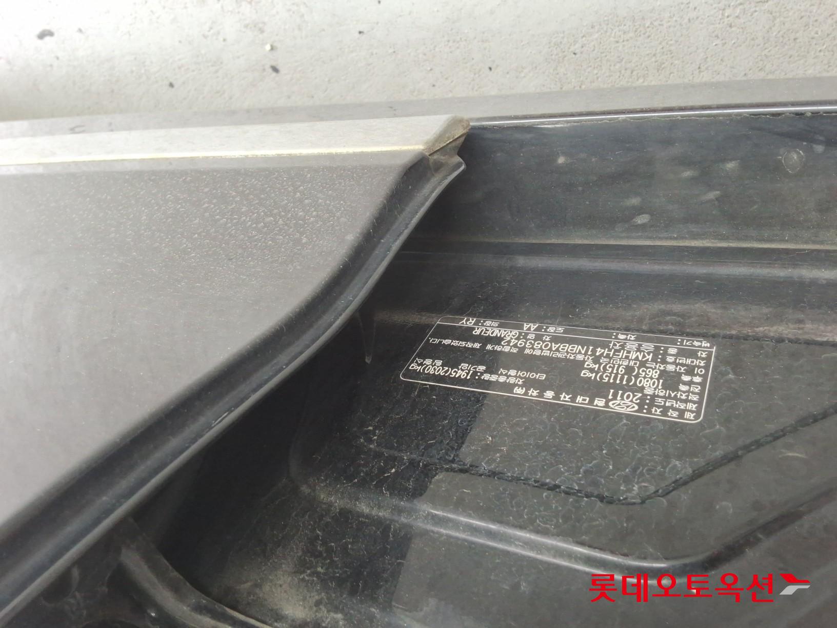 2011 - hyundai grandeur
