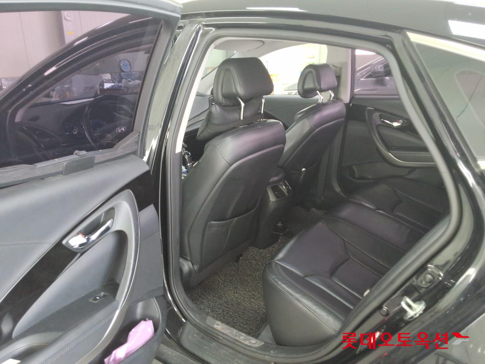 2011 - hyundai grandeur