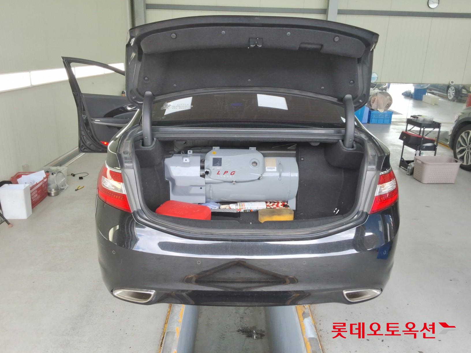 2011 - hyundai grandeur