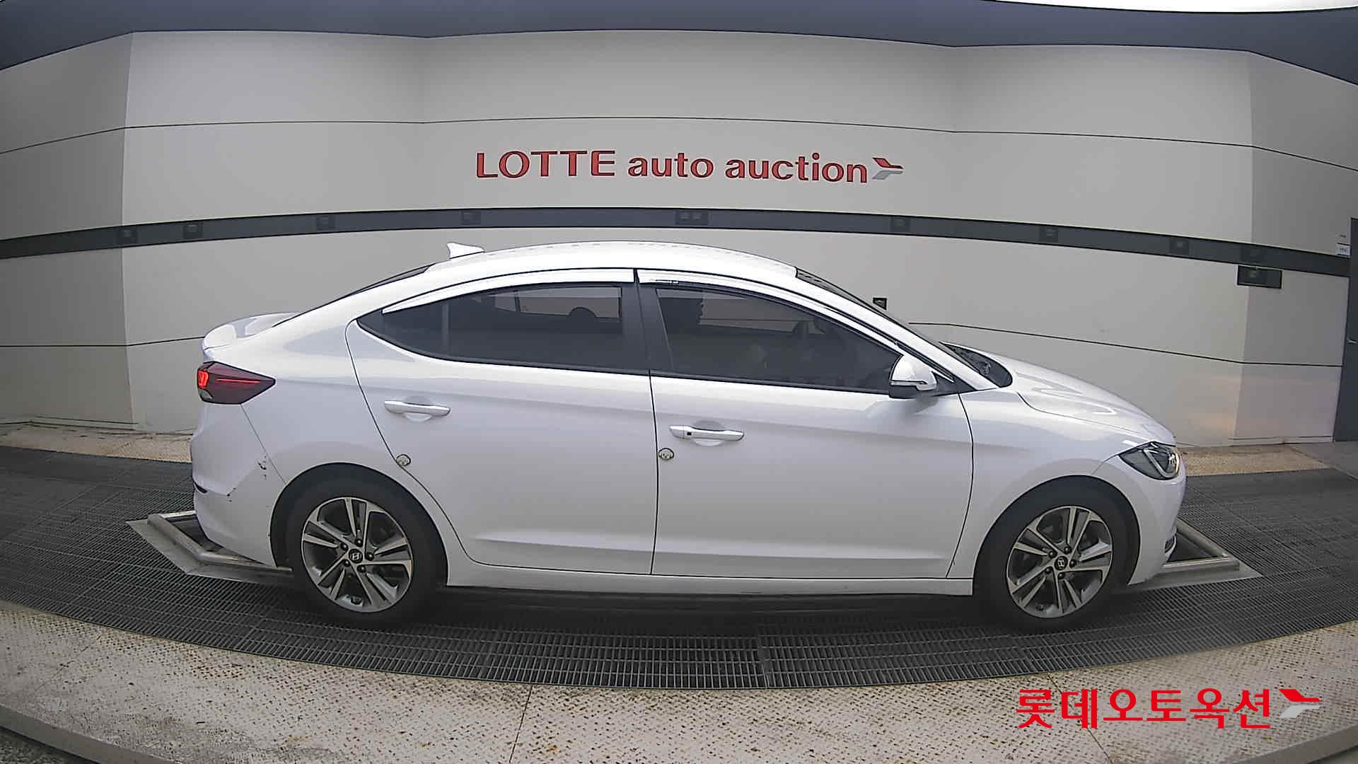2018 - hyundai avante
