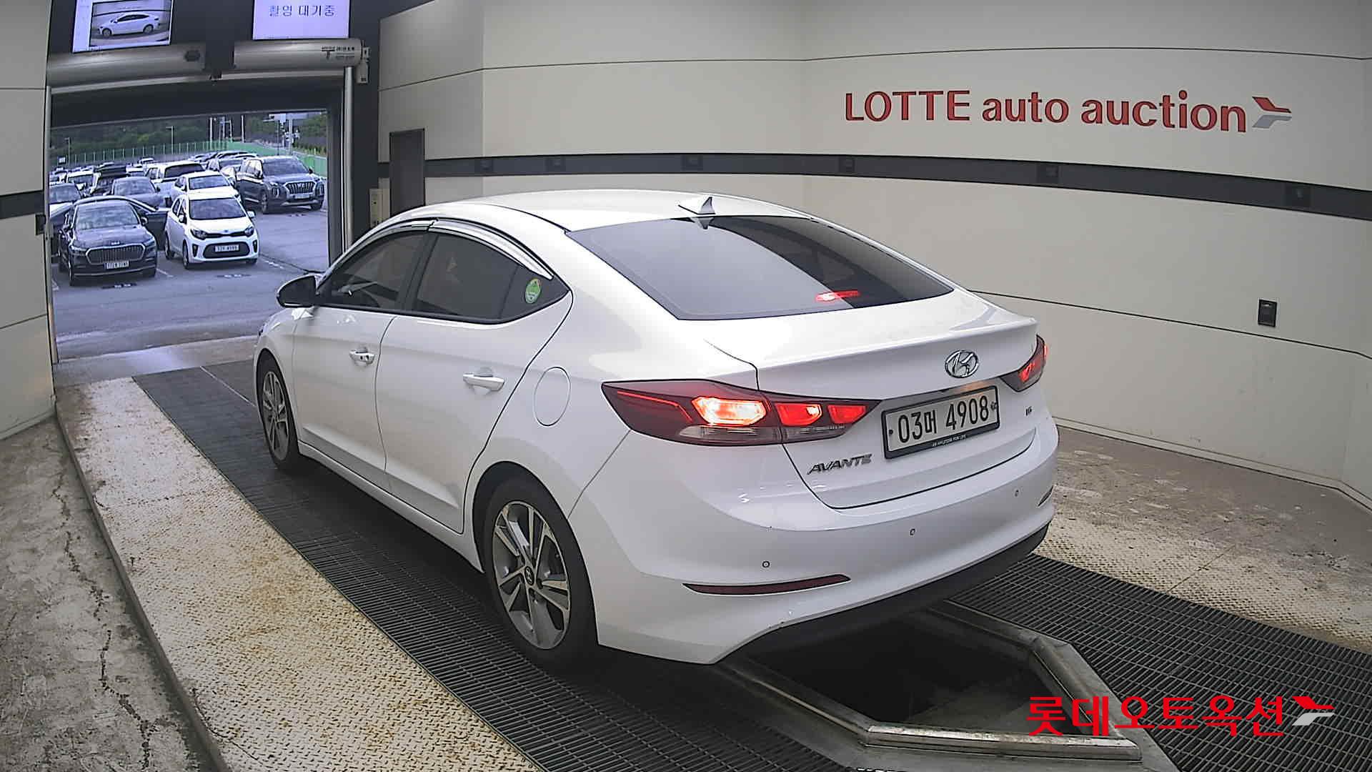 2018 - hyundai avante
