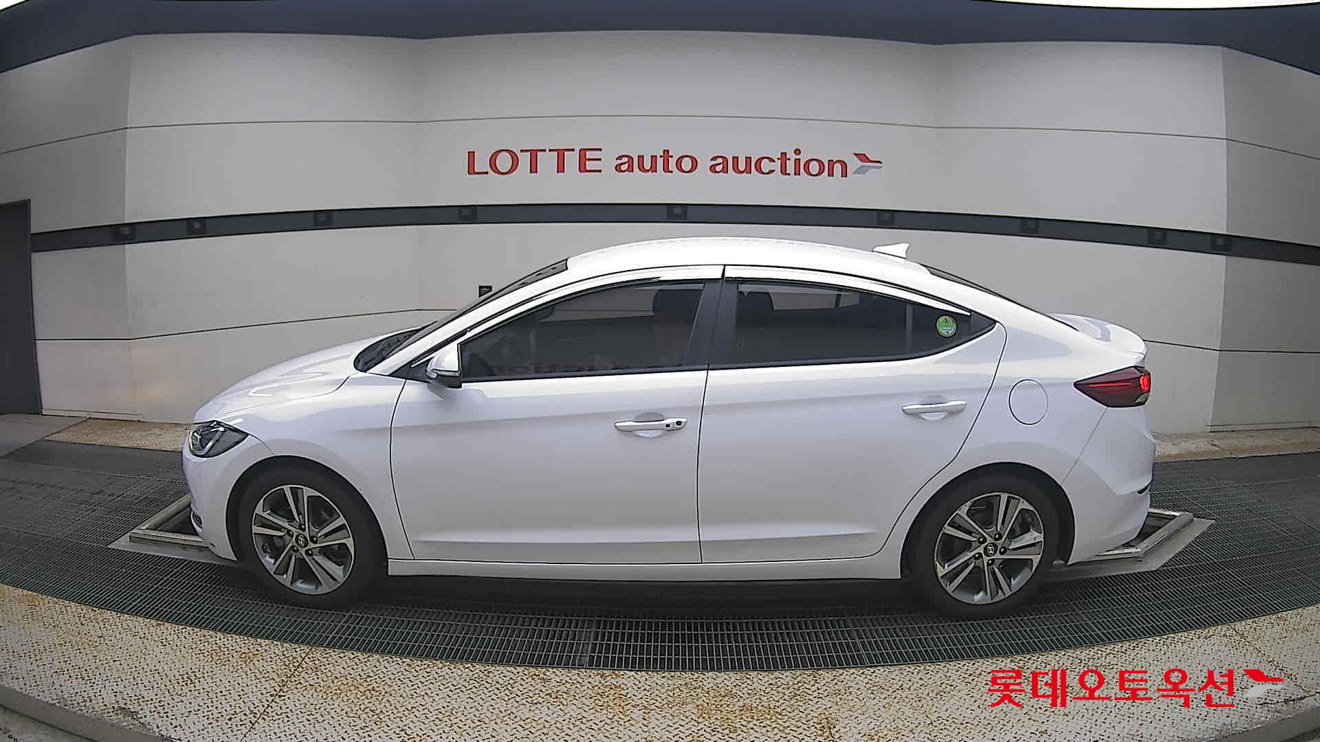 2018 - hyundai avante