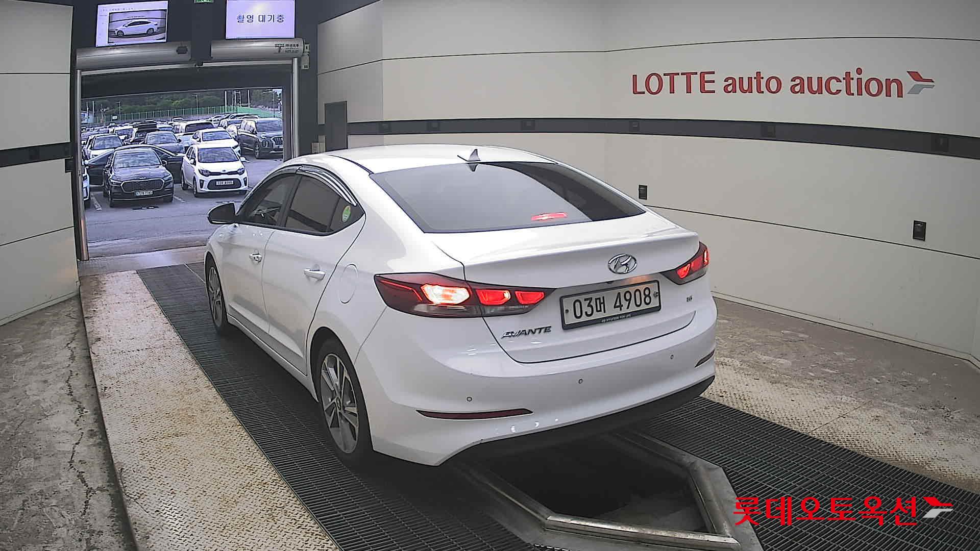 2018 - hyundai avante