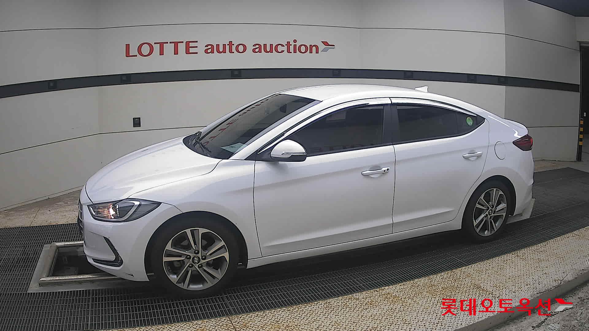 2018 - hyundai avante