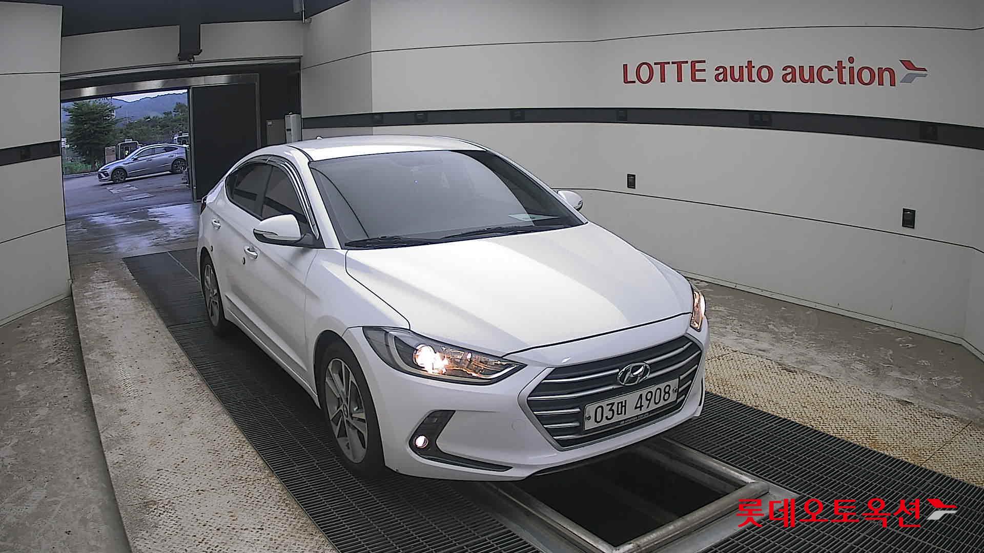 2018 - hyundai avante