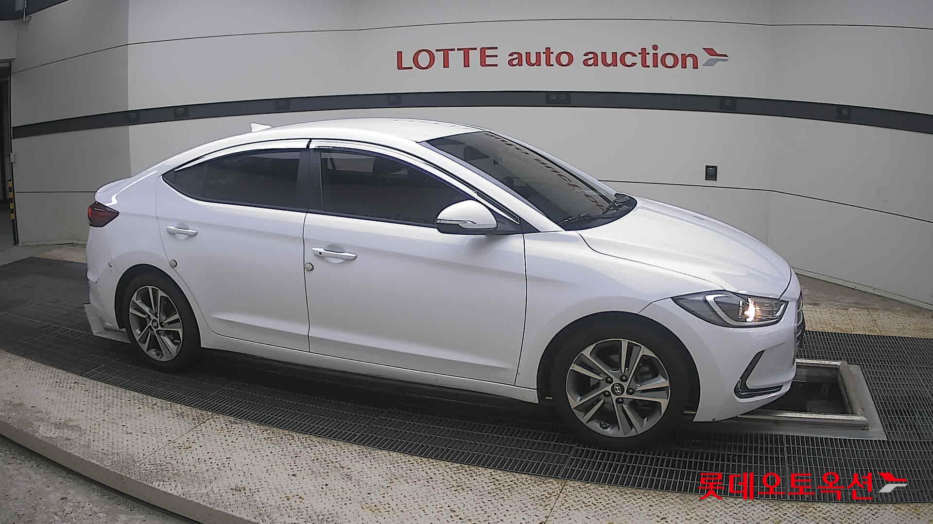 2018 - hyundai avante