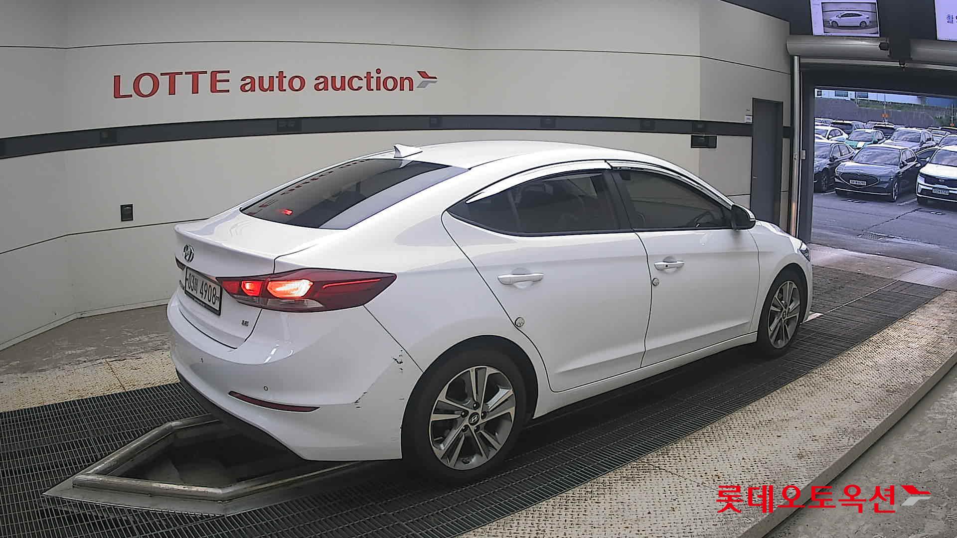 2018 - hyundai avante