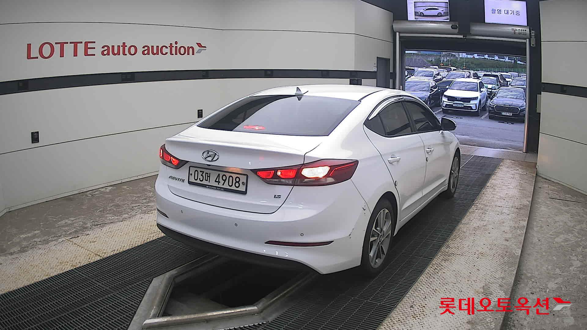 2018 - hyundai avante