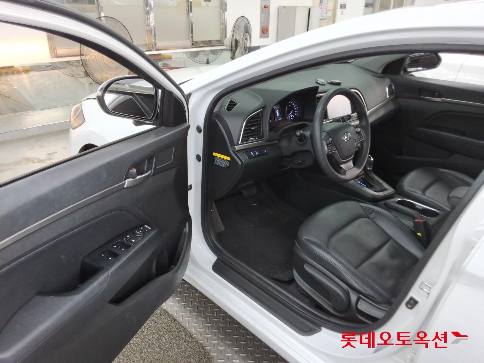 2018 - hyundai avante